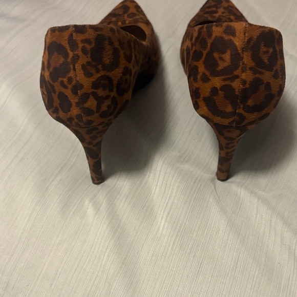 Old Navy Animal Print Heels - Picture 3 of 7